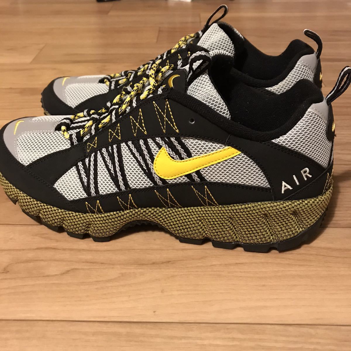 極美品】NIKE AIR HUMARA 17 us10 28cm AJ1102-001 エアフマラ 黒 黄 