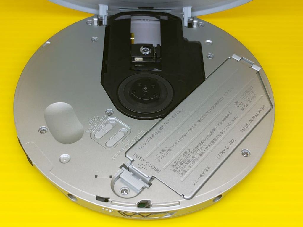 D-EJ1000 WALKMAN SONY CD ソニー CDウォークマン シルバー Portable