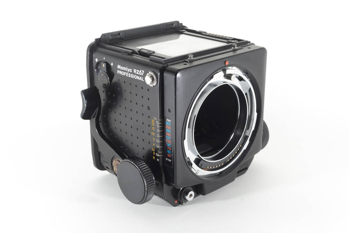 46マミヤ RZ 67 6×7 PROFESSIONAL Mamiya ボディ フィルムカメラ 中