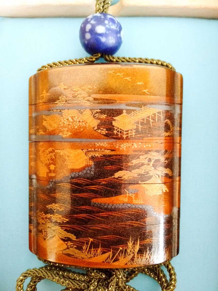 江戸後期 内梨地 印籠 珊瑚緒締め 象牙時代獅子根付 松林蒔絵印籠 銘