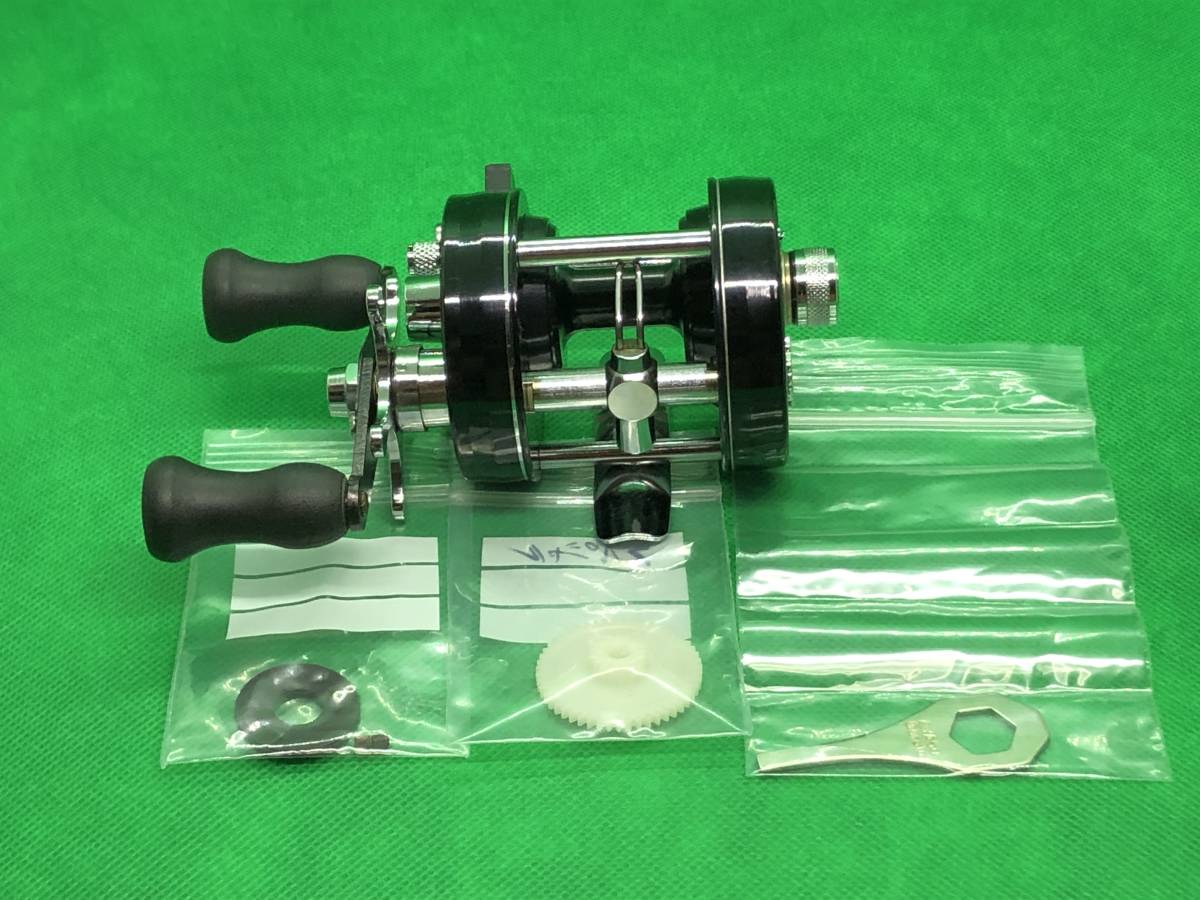 【美品】アンバサダー２５００Ｃ ブラック／黒 90-0 90-91 2500C BLACK #90-0 90-91 美品 アブ アンバサダー 2500C 黒 右巻き