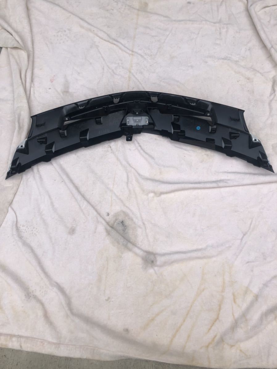 エスティマ50系 エスティマハイブリッド用 ほぼ新車取り外し純正グリル 外装 売買されたオークション情報 Yahooの商品情報をアーカイブ公開 オークファン Aucfan Com