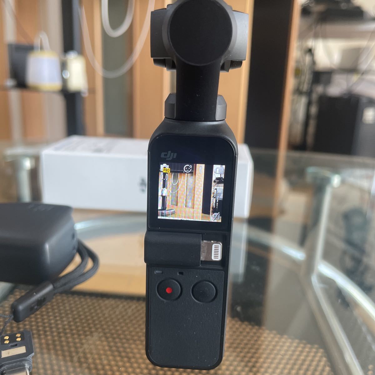 DJIオズモポケット 64GBマイクロSD（SANDISK PRO）付 即決価格