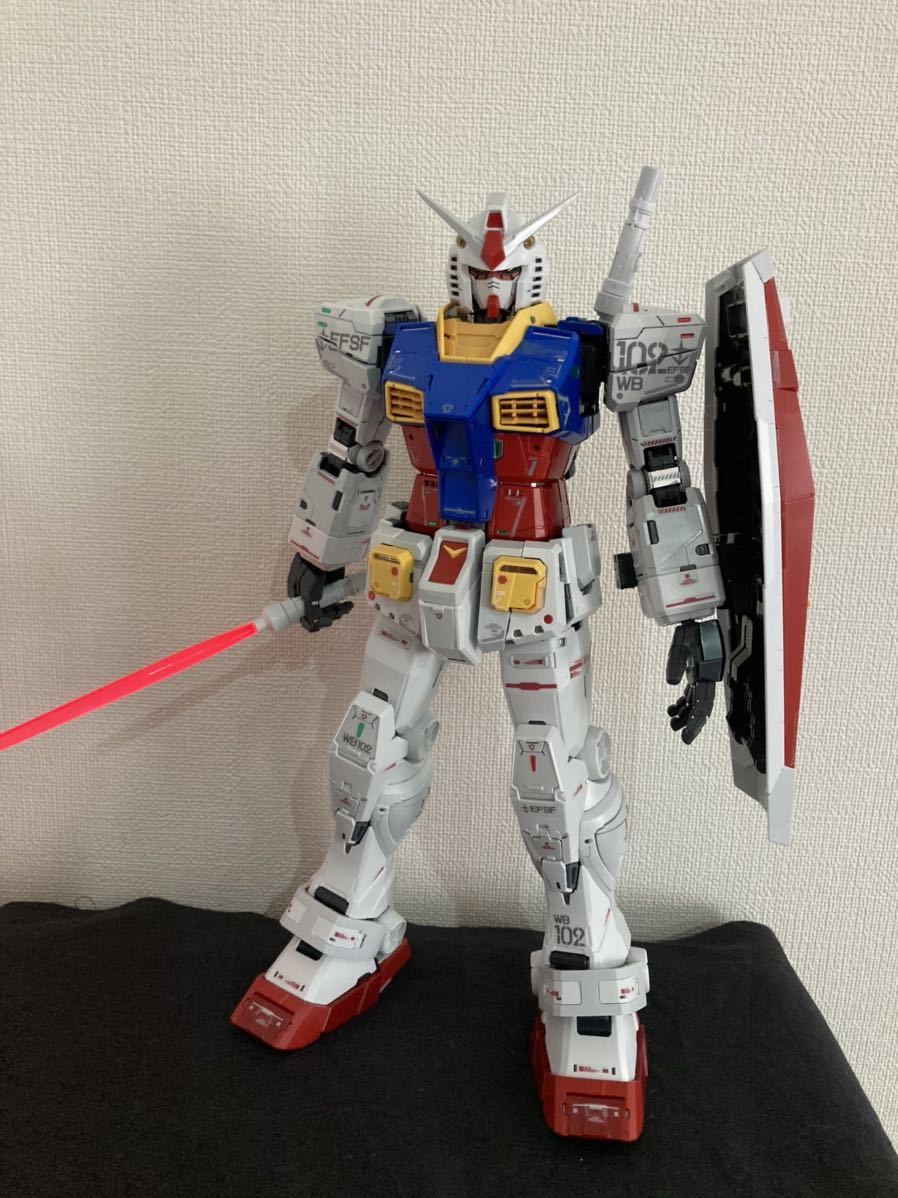只今作成中【海外製】1/60 PG ガンダムRX-78-2 完成品、ジャンク品 PG 1/60 RX-78-2 ガンダム 完成品【ジャンク品】 バンダイ PG