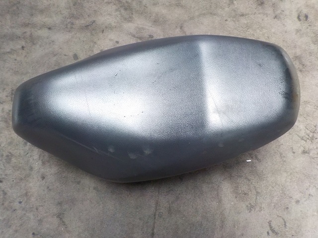 もん様_専用ページ アドレスV125G CF4EA シート メットインボックス シガーソケット 157