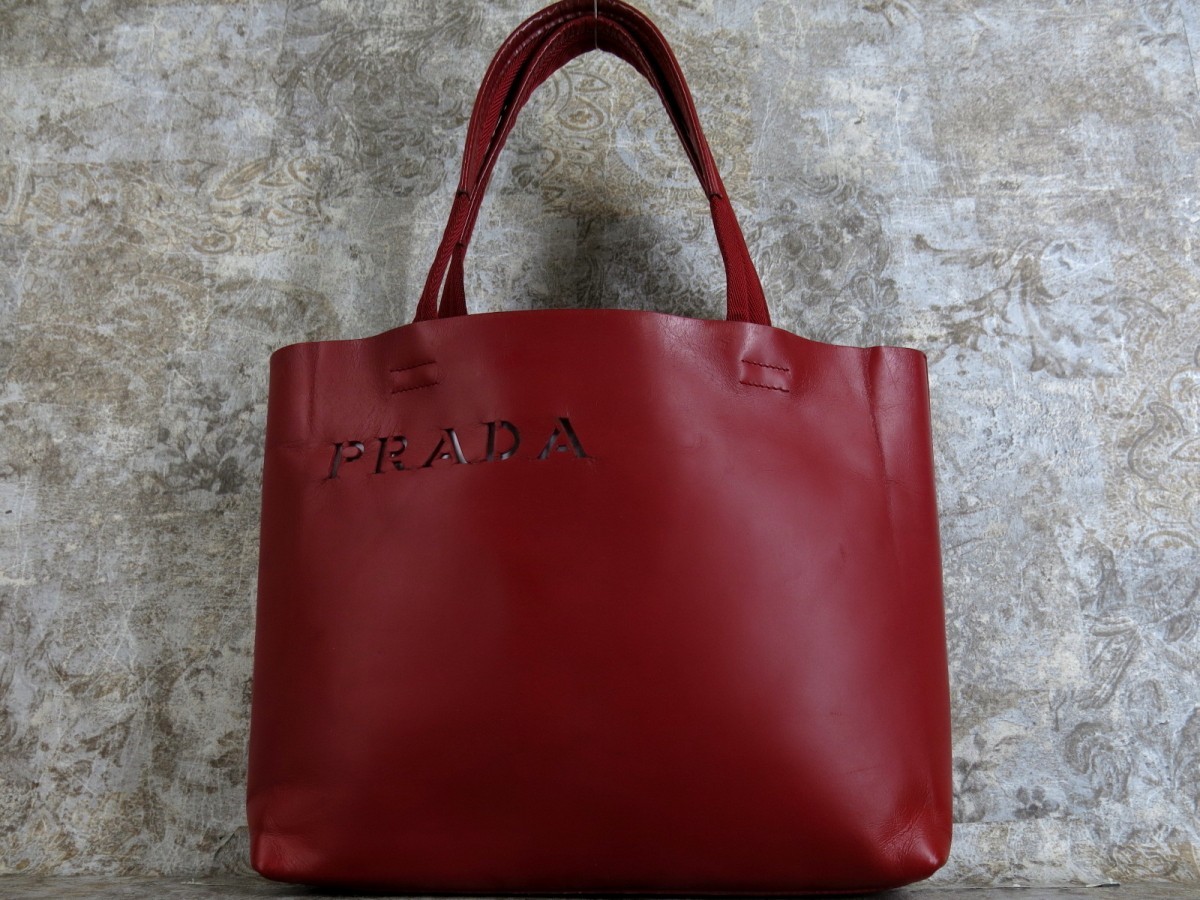 高品質，新作登場 □PRADA プラダ□メンズ□ロゴ型抜き□カーフ レザー
