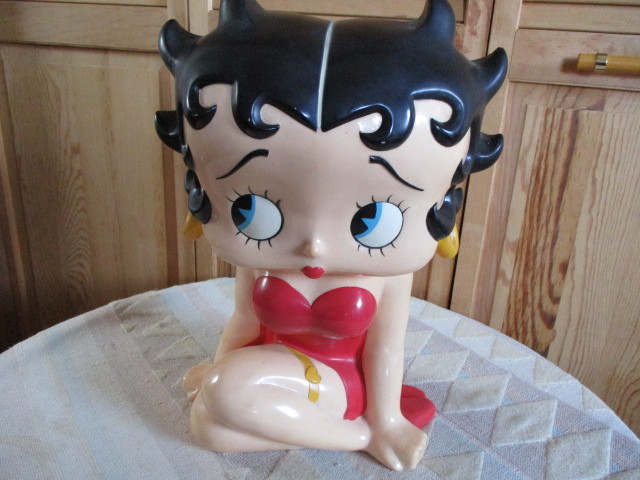 ◎　ベティちゃん　硬質ソフビ・貯金箱・YUTAKA　1995・　MADE IN JAPAN　高さ：約37センチ・当時もの