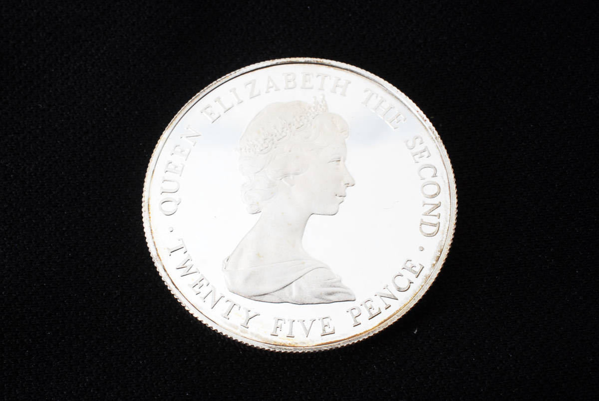 イギリス 英国 ガーンジー エリザベス女王25ペンス銀貨 希少限定