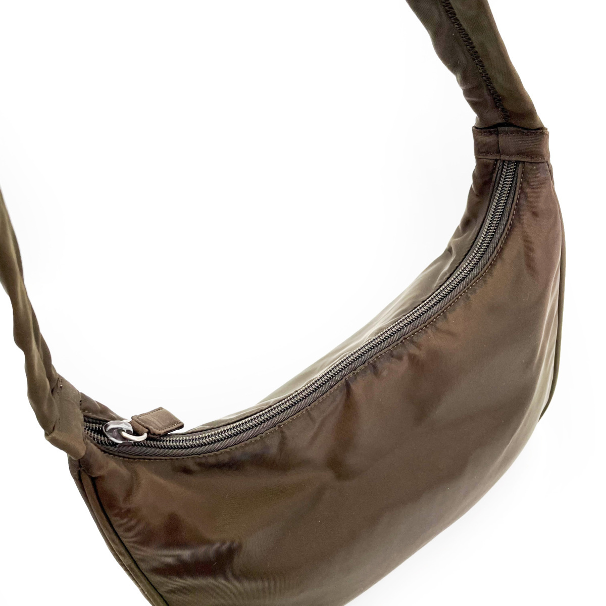 □ 1円～ 正規品 □ プラダ PRADA □ メッセンジャー型 ワンショルダー 