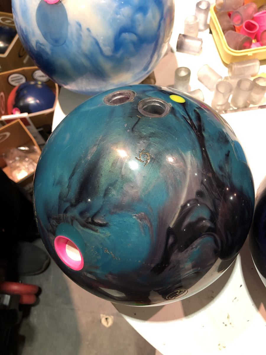 ソーラーパララックス 15P 新品 ボウリングボール STORM