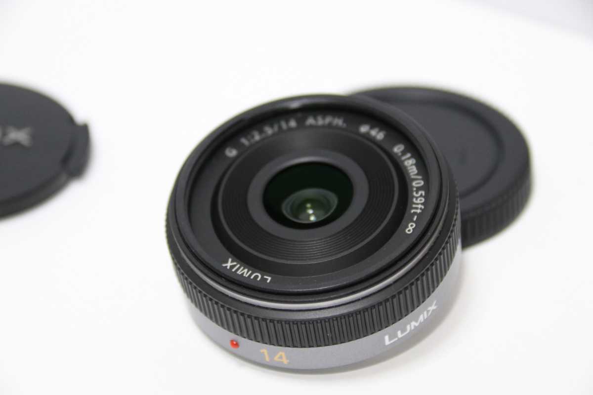 ☆大人気☆ LUMIX 14mm 単焦点レンズ H-H014 パンケーキ Panasonic