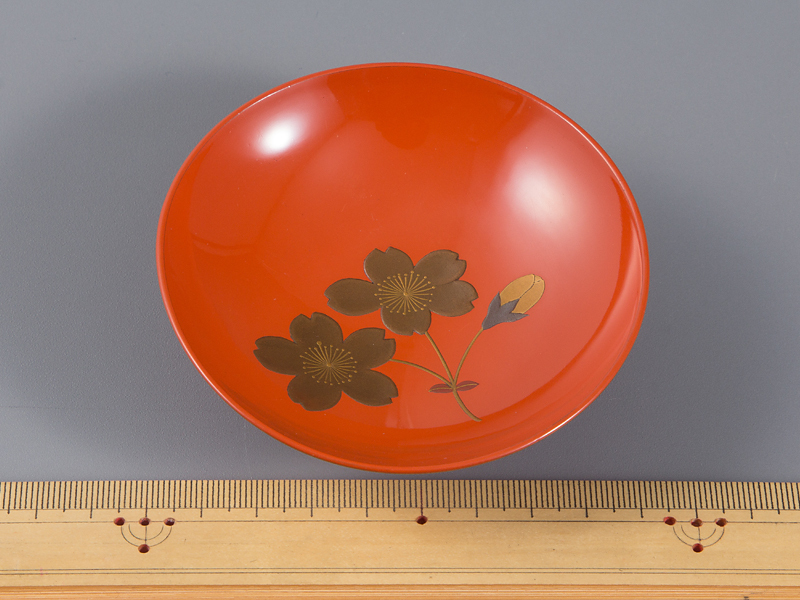 Yahoo!オークション - 「木杯」工芸品の落札相場・落札価格 桜蒔絵十種