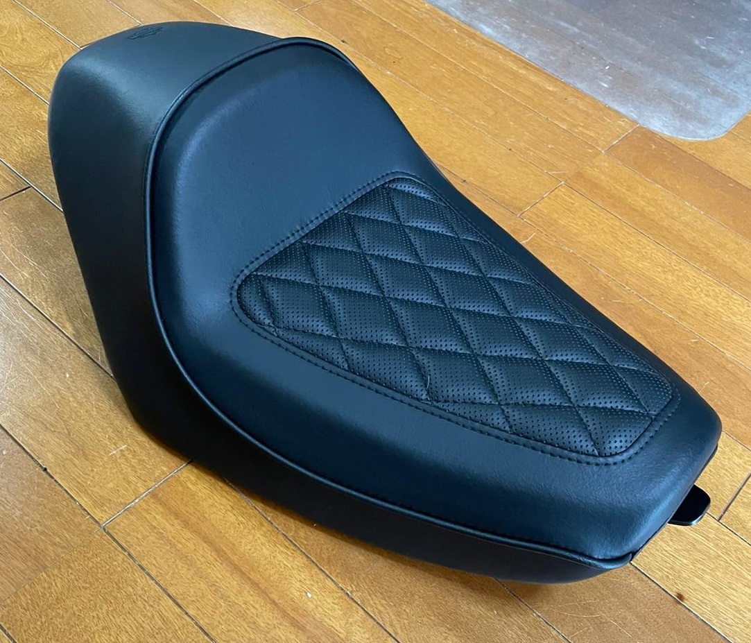 ハーレー純正 カフェソロシート XL1200NS P52000424 ブランド公式サイト