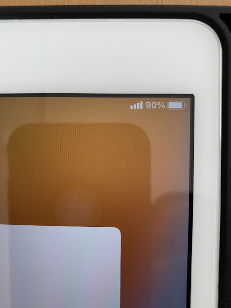 Apple iPad 第7世代 32GB 10.2ich　セルラーモデル（ドコモ）シルバー　使用時間わずか　美品_6