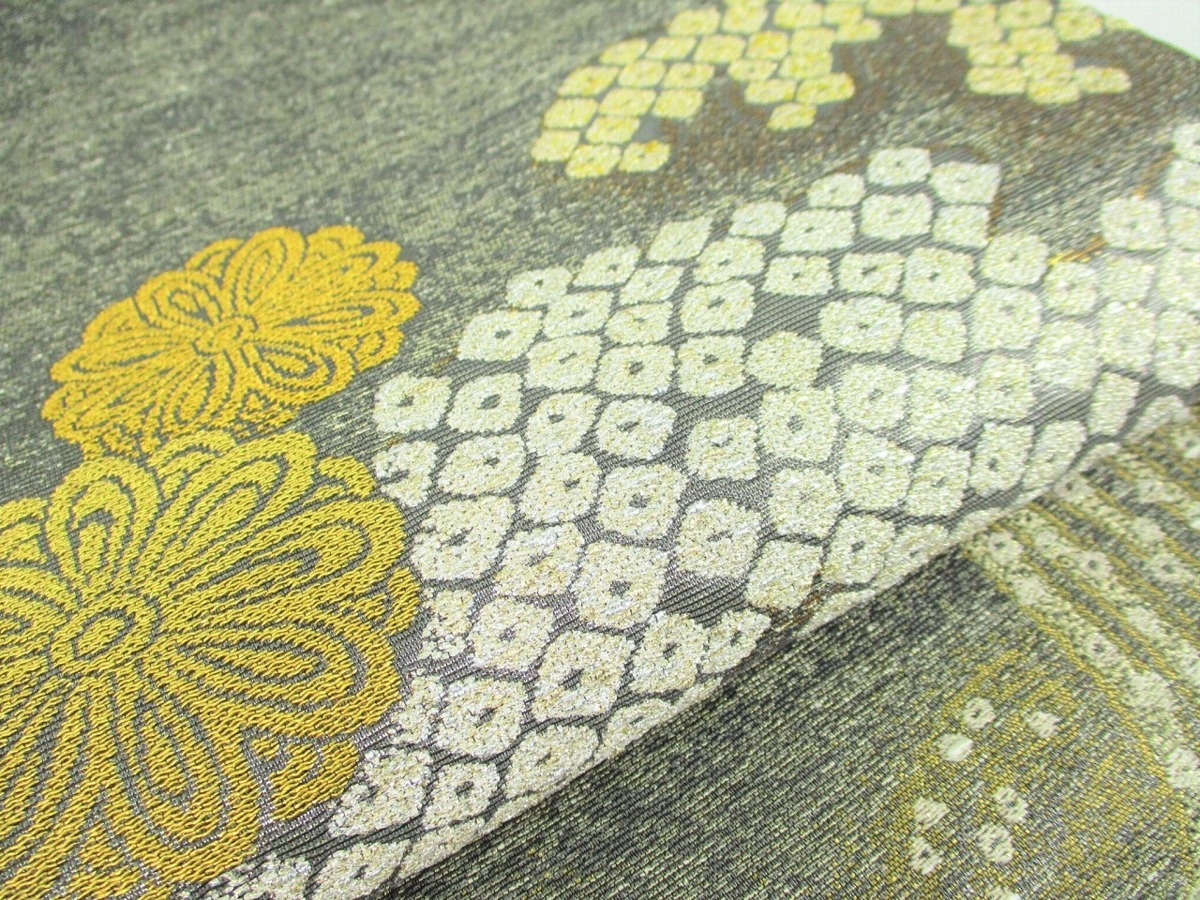 着物ふぁんた○未使用品【誉田屋源兵衛】兆寿尽くし　金銀糸　菊　お取り扱い書付き　美品　逸品　袋帯 m6926