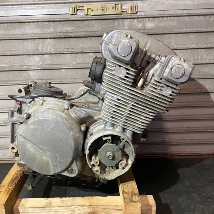 ゼファー400 エンジン　② 激安売り切り！ゼファー400 純正エンジン 圧縮あり！番号全てあり