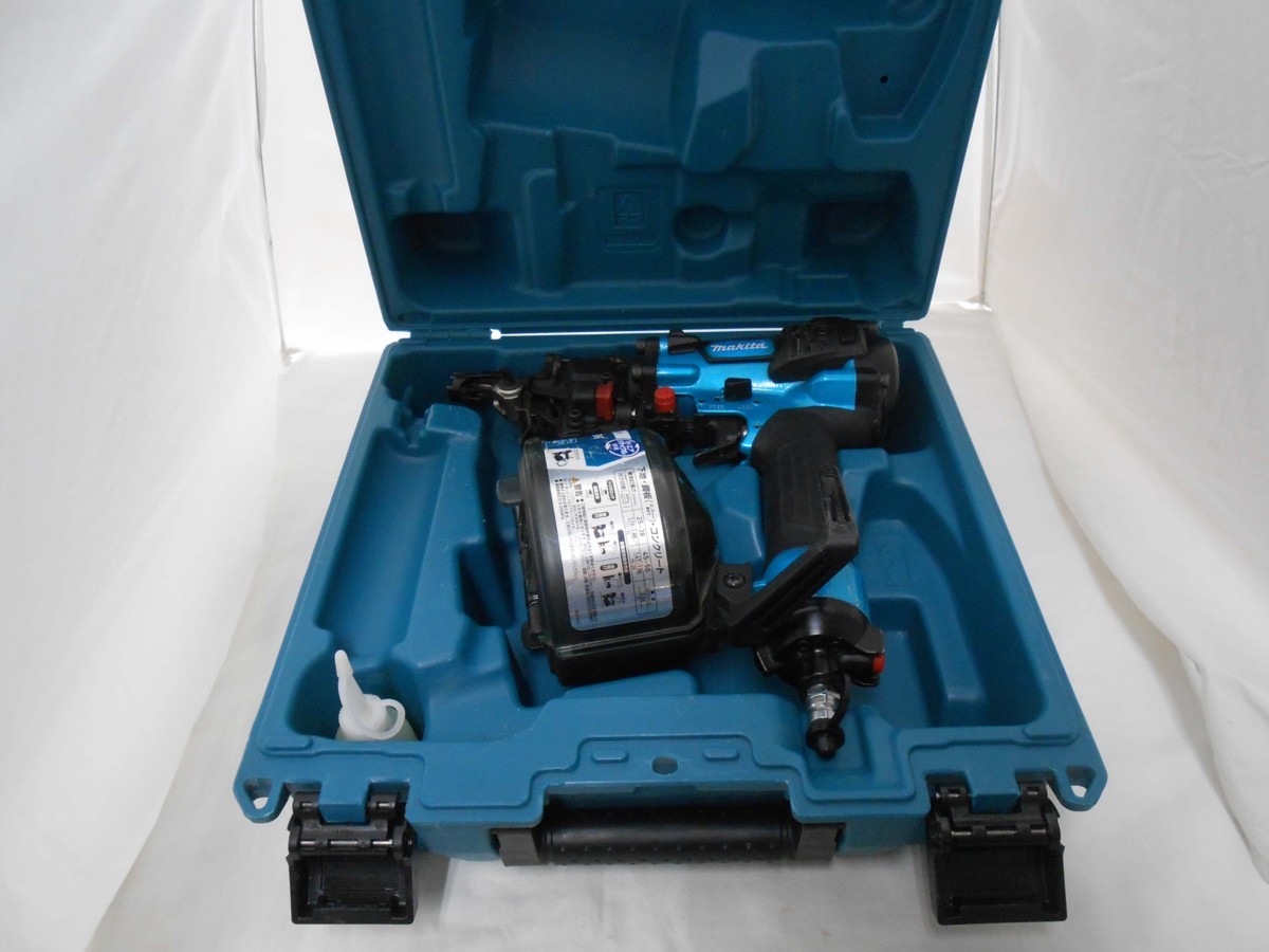 作動品 makita マキタ 高圧 50mm エア 釘打機 AN533H ケース付き【N】