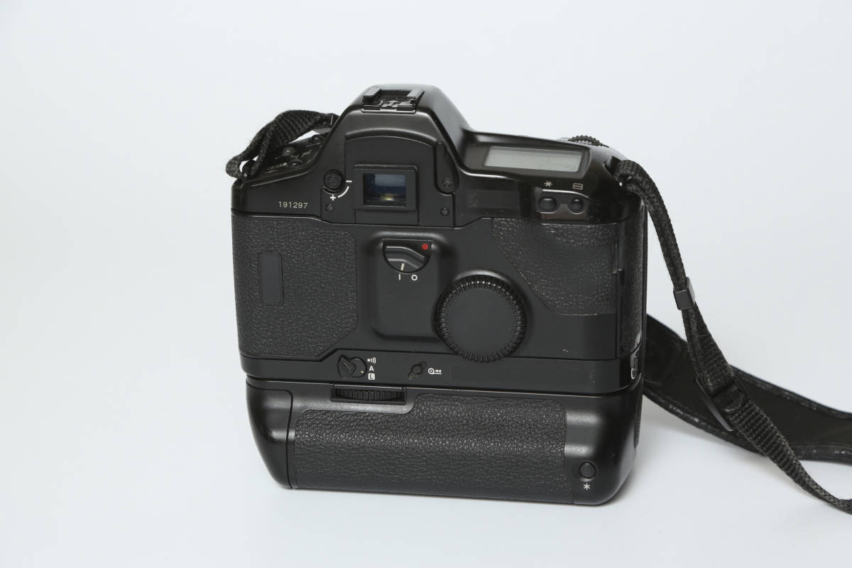 キャノンEOS-1n パワーブースター　本革プロストラップ付き　完動品 　（360°画像閲覧可）_3