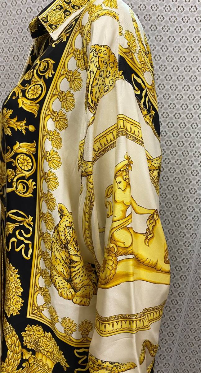 ジャンニヴェルサーチ イスタンテ 総柄 シルク長袖シャツ ジャンニヴェルサーチ イスタンテ 総柄 シルク長袖シャツ