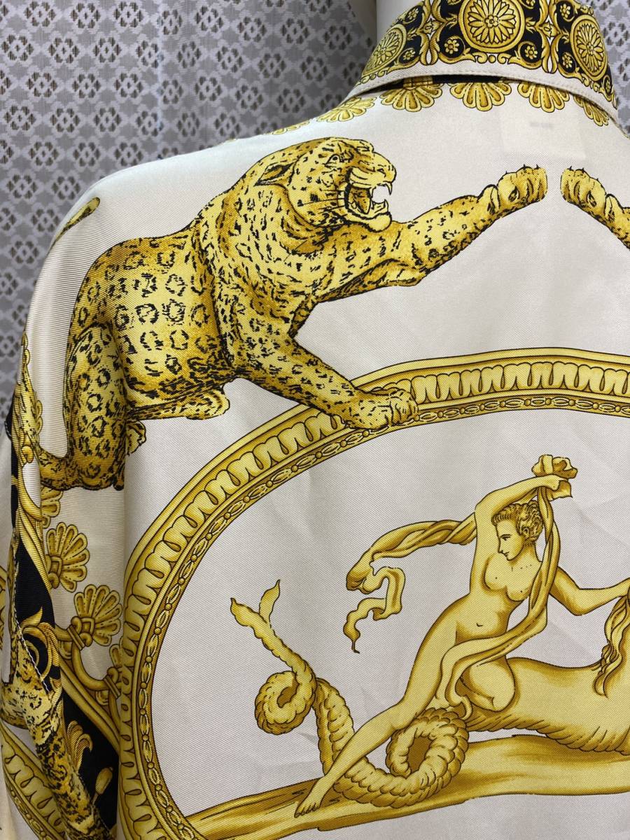 ジャンニヴェルサーチ イスタンテ 総柄 シルク長袖シャツ ジャンニヴェルサーチ イスタンテ 総柄 シルク長袖シャツ
