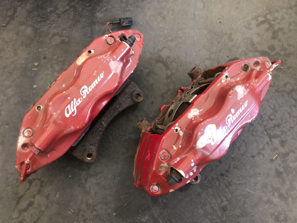 ☆アルファロメオ 147 ブレンボ キャリパー 左右セット brembo 