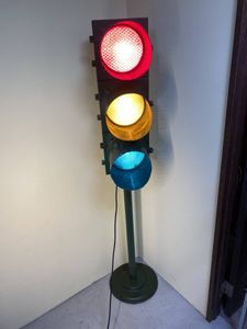 信号機 本物のYahoo!オークション(旧ヤフオク!)の相場・価格を見る