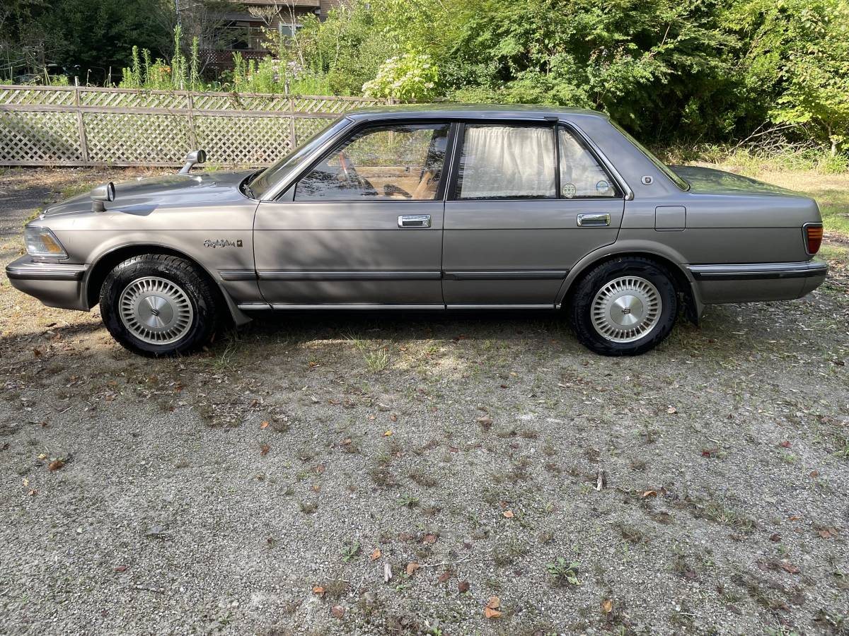 クラウン 13系 ロイヤルサルーン 4 0l V8 部品取り車 実働車 クラウン 売買されたオークション情報 Yahooの商品情報をアーカイブ公開 オークファン Aucfan Com