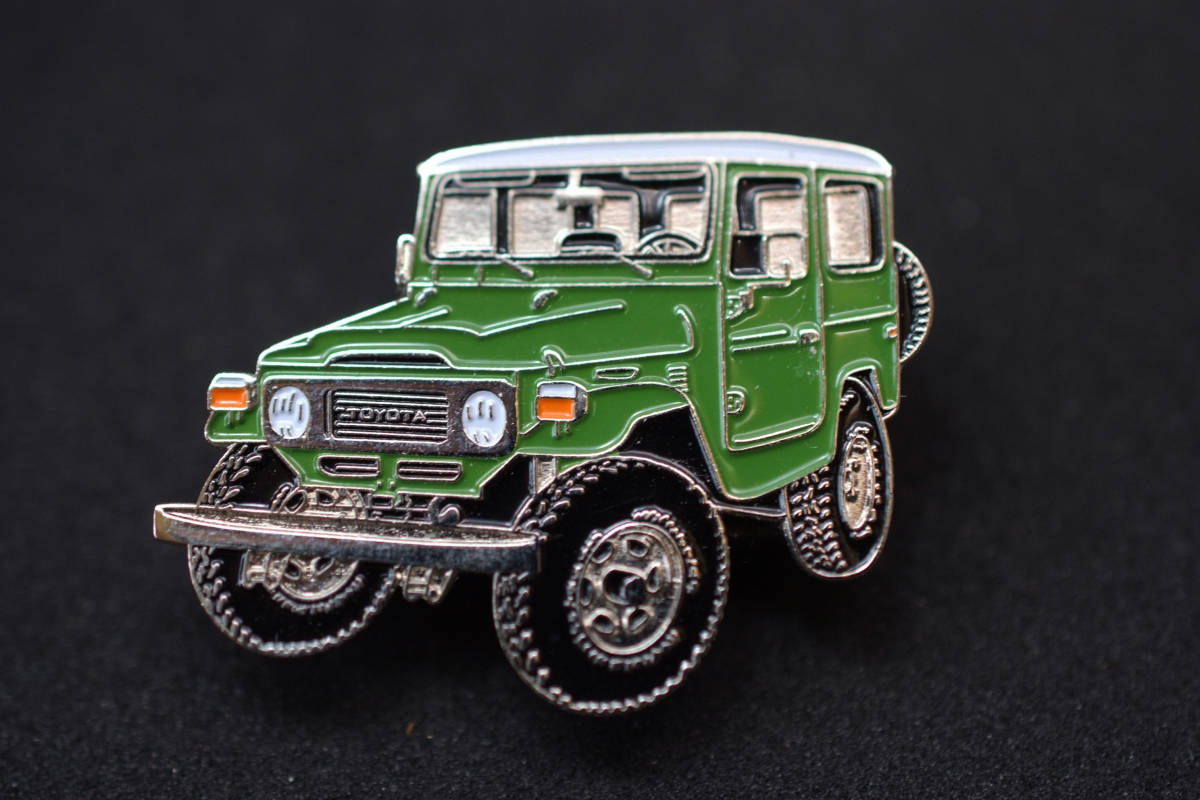 Yahoo!オークション TOYOTA ピンバッジ 乗っている車がミニチュアに