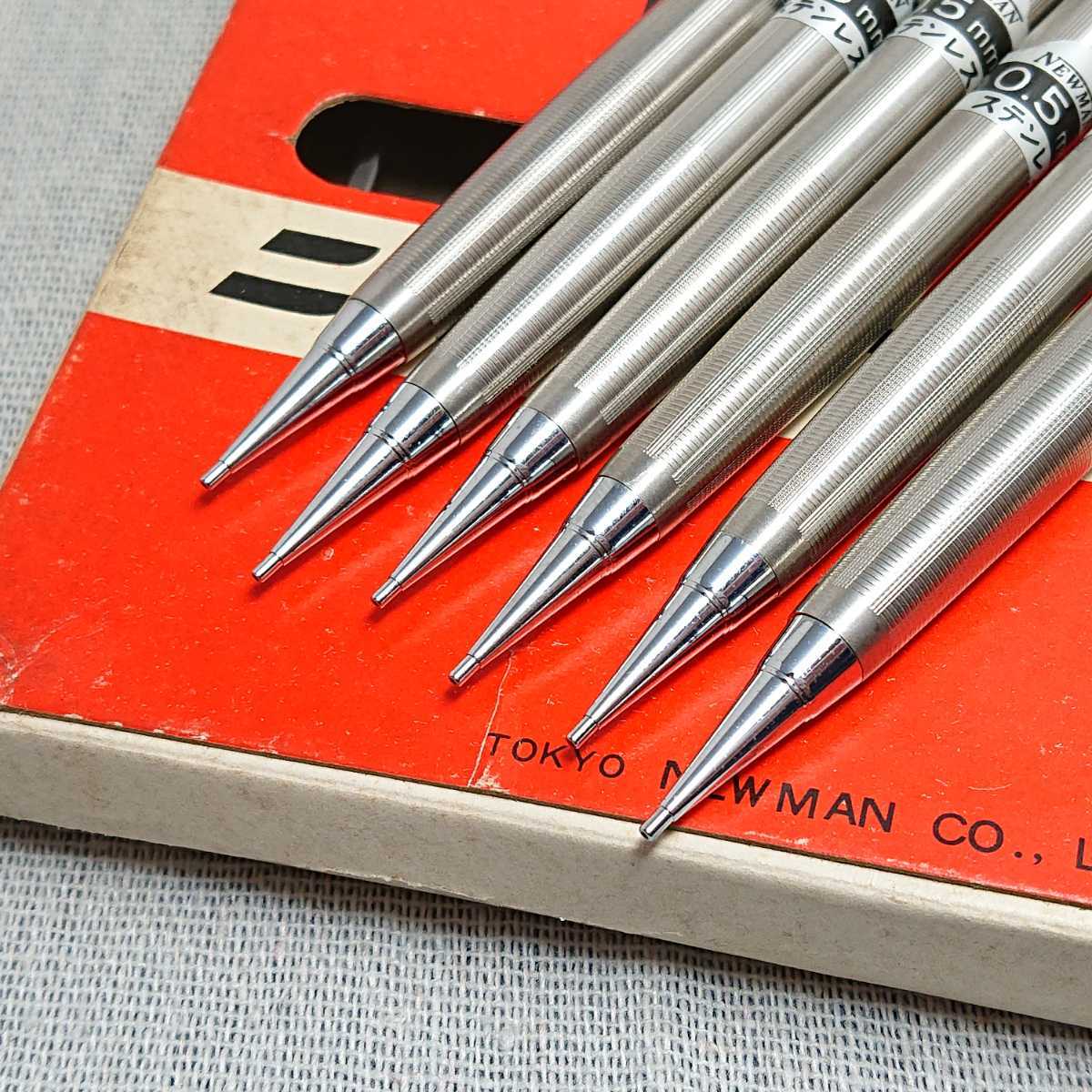 文房具・事務用品 ニューマン 製図用 500円モデル 赤 廃盤 廃番 newman