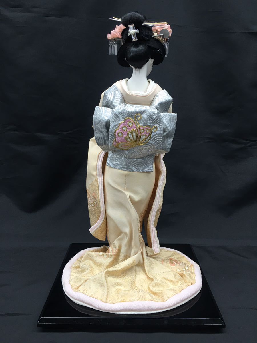 陶器製の着物の女性像 和風 アンティーク 美術品・アンティーク・コレクション 陶器製の着物の女性像 和風
