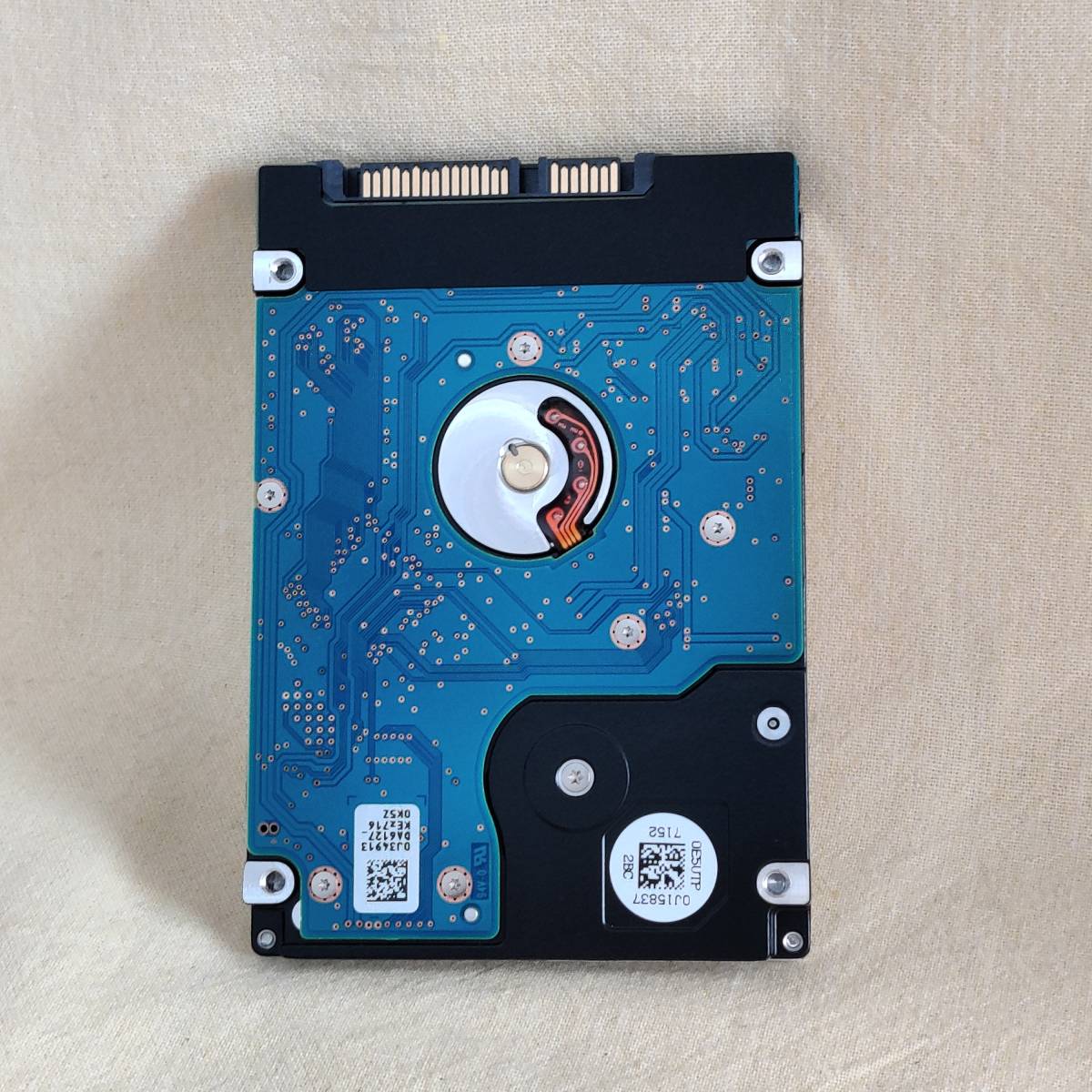 ほぼ新品HGST AVコマンド対応 1TB 2.5インチ HDD 7時間