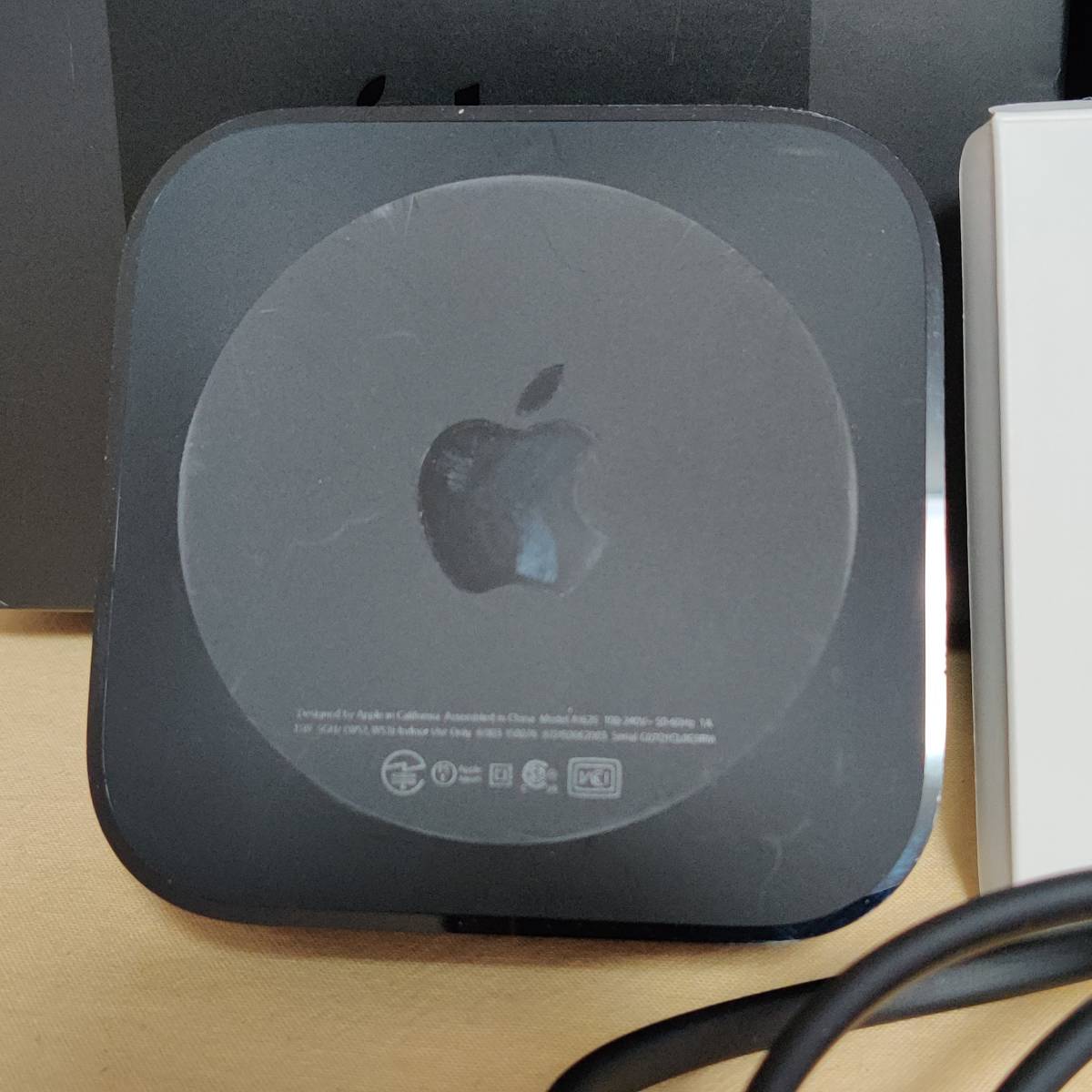 Apple TV 本体 + リモコン + ケーブル ※通電確認済 Apple TV 第1世代