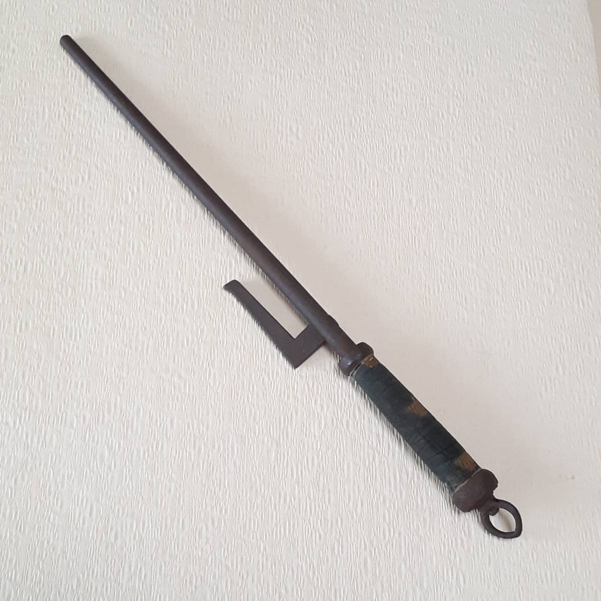 時代物 「鮫革巻 十手 在銘 長運斎 是造」 全長47cm 鉄製武具 捕物