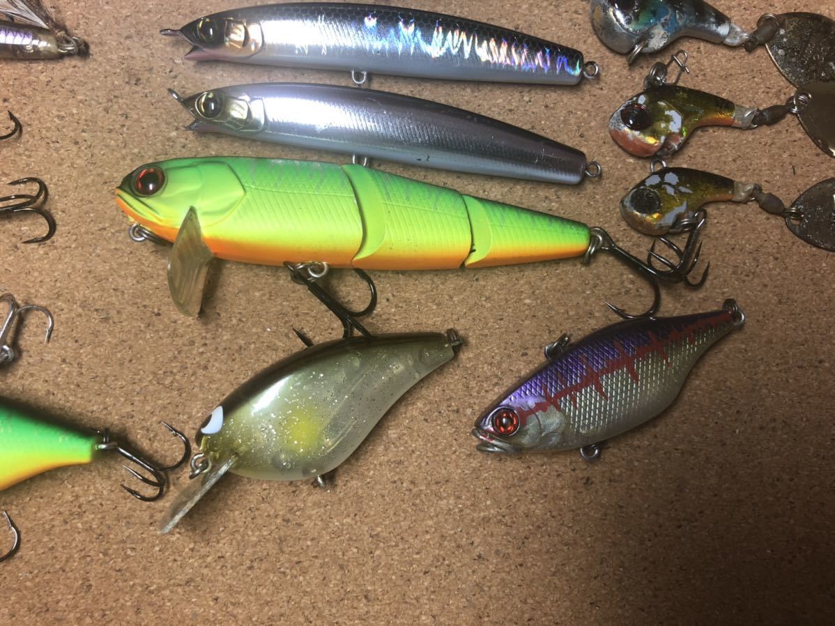 ジャッカル ルアーセット セイラミノー Tnバイブ イヨケン ブリング55 デラグー 品あり 計18点 Box付き セット 売買されたオークション情報 Yahooの商品情報をアーカイブ公開 オークファン Aucfan Com