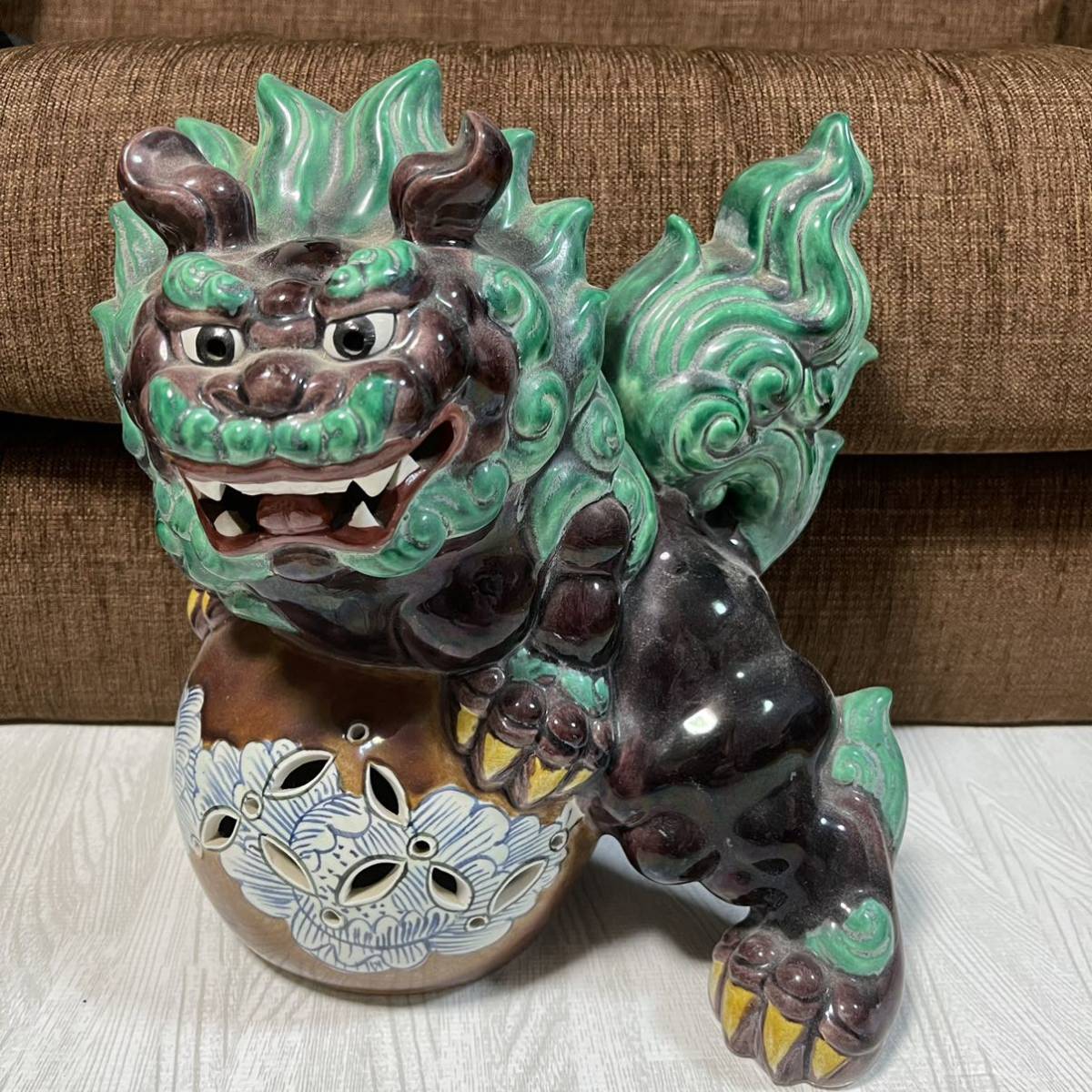 置物 縁起物 魔除け 九谷焼 獅子 狛犬 玉乗り獅子 シーサー 在銘 魔
