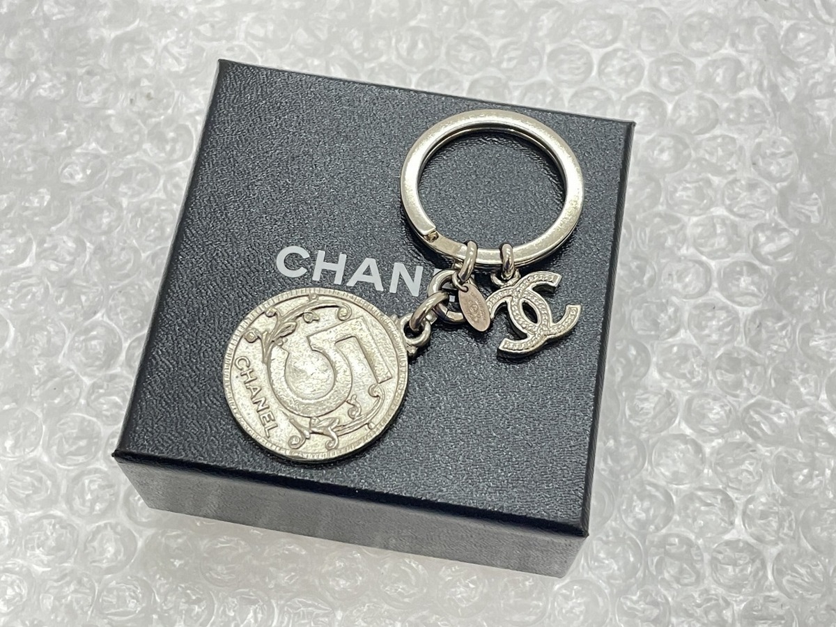 シャネル バッグチャーム (CHANEL キーホルダー CHANEL（キーホルダー