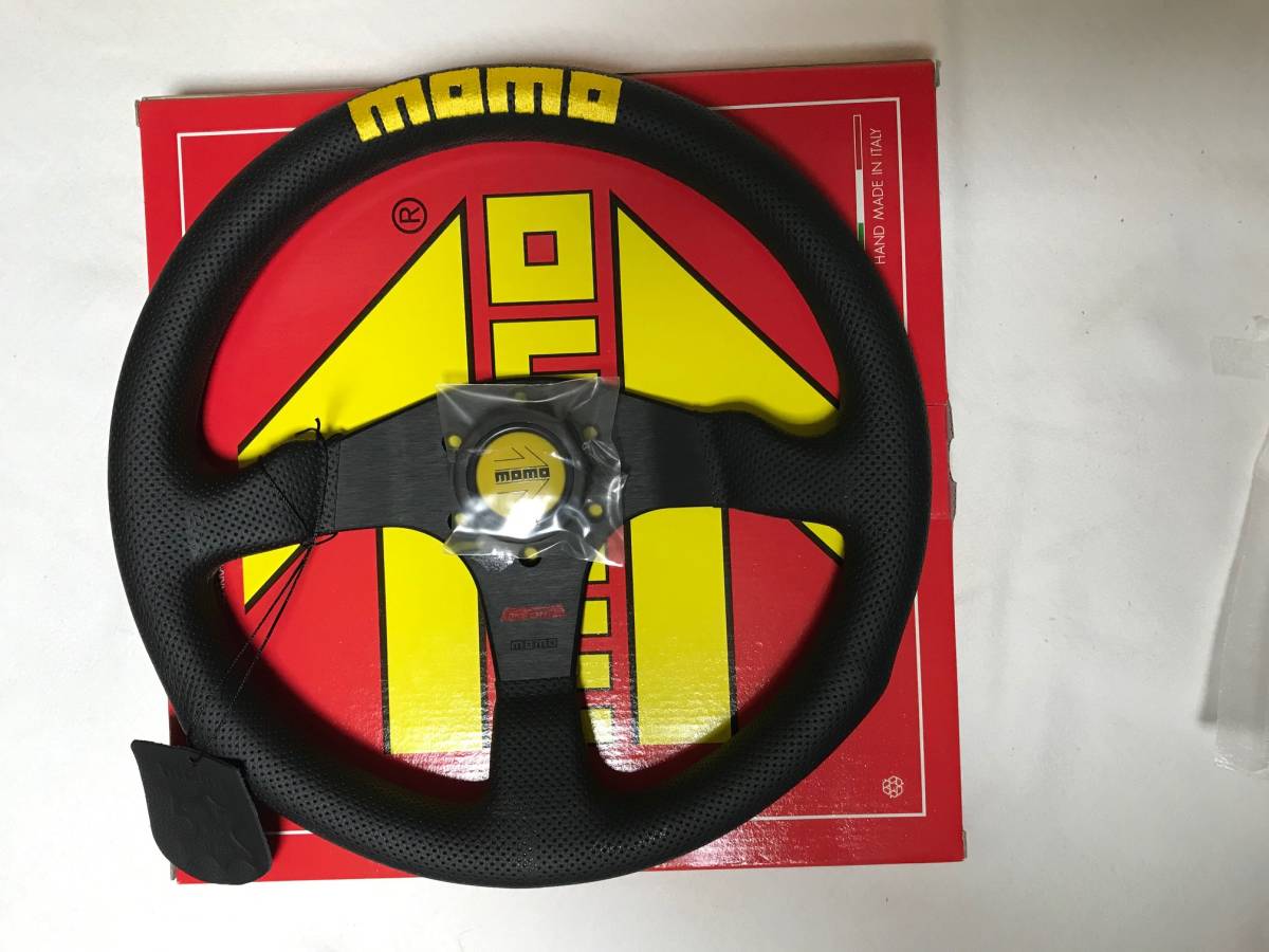 新品未使用！MOMO COMPETITION モモステアリング コンペティション Ｃ－７１　３５φ 日本正規品！送料無料！
