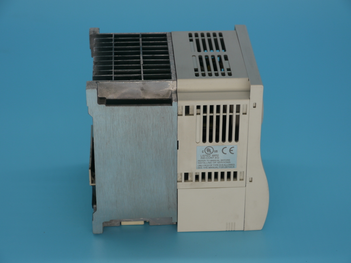 三菱電機製】インバータ FR-S520E-1.5K【保証期間:90日】LNS-0175-004