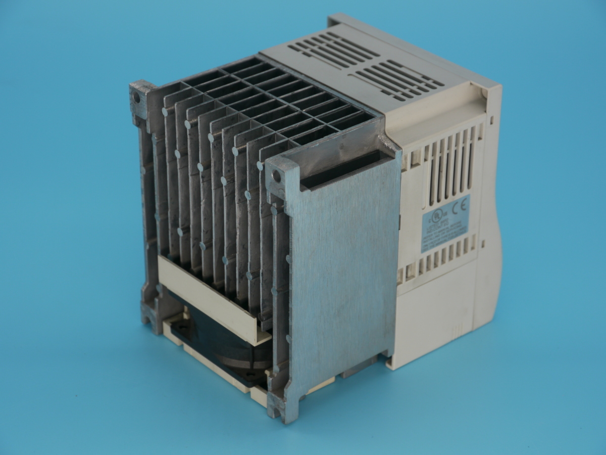 三菱電機製】インバータ FR-S520E-1.5K【保証期間:90日】LNS-0175-004