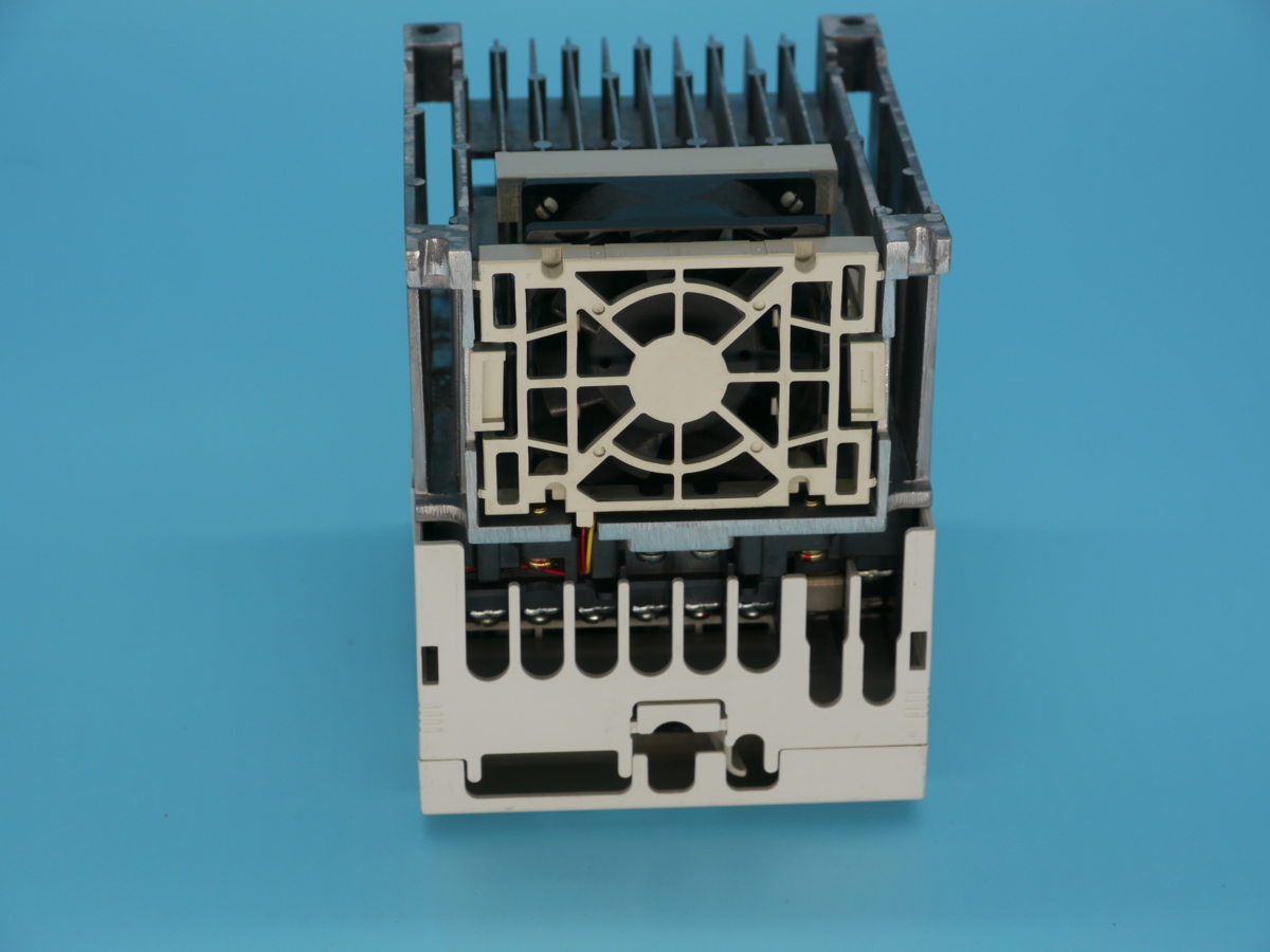 三菱電機製】インバータ FR-S520E-1.5K【保証期間:90日】LNS-0175-004