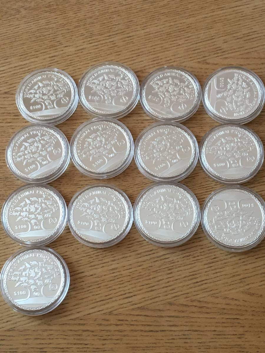 世界保護動物、鳥 1オンス 記念銀貨、カラーコイン、メダル パンダ、コアラなど 13枚