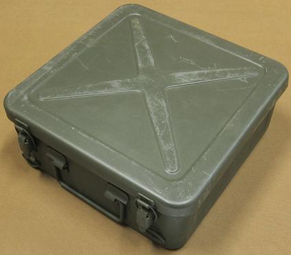 米軍 実物 ファーストエイド メタルケース オリーブ フランス軍 USED ファーストエイドボックス M 収納ケース