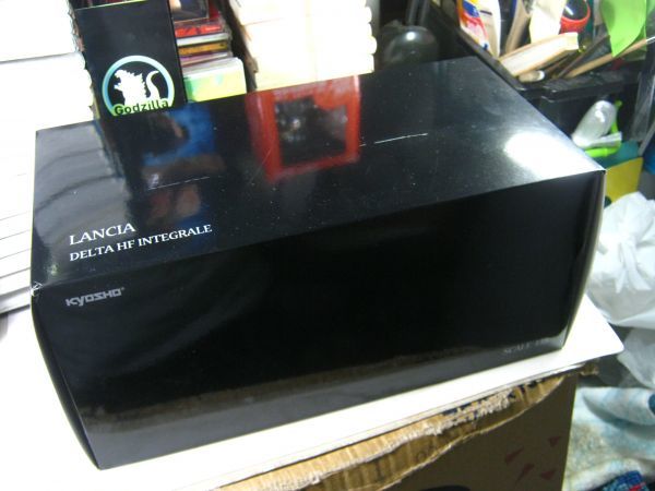ミニカー●京商 1/18●ランチア・デルタ HF インテグラーレ●ダークグリーン