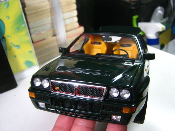 ミニカー●京商 1/18●ランチア・デルタ HF インテグラーレ●ダークグリーン