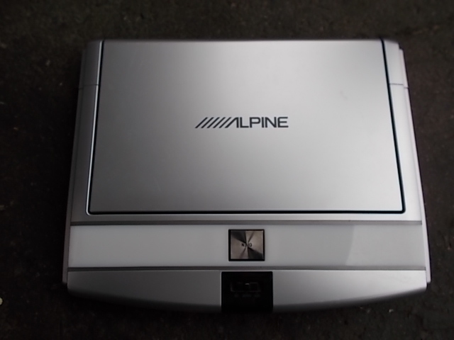 ★ALPINE 10インチフリップダウンモニター TMX-R2200★動作良好 ALPINE 10.2インチ フリップダウンモニター TMX-R2200/MG！！中古品