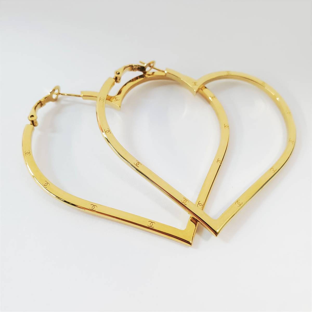 美品 CHANEL シャネル ピアス ココマーク ゴールド 正規品 シャネル CHANEL ココマーク ロゴ 極美品CHANEL ラインストーン