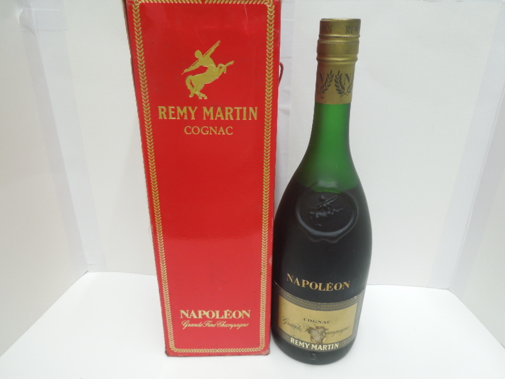 1562 酒祭 洋酒祭 REMY MARTIN レミーマルタン NAPOLEON ナポレオン 700ml 未開栓 箱付 古酒 ブランデー BRANDY コニャック COGNAC