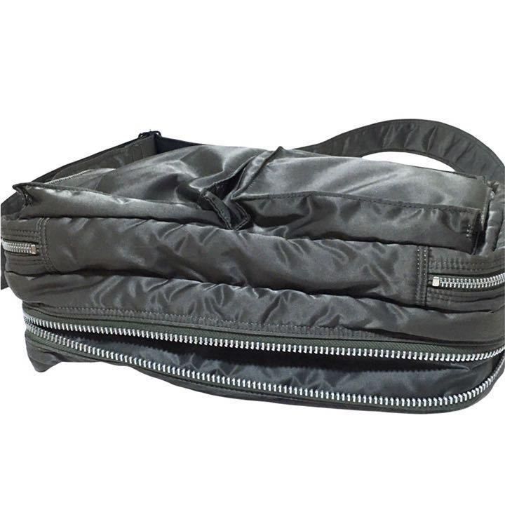 タンカー ショルダーバッグ シルバーグレー PORTER | - ポーター TANKER 極美品ポーター 2層式 XL SHOULDER 吉田カバンホームページ BAG(L) TANKER(タンカー) S