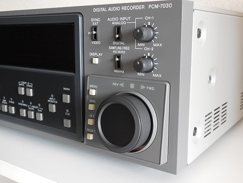 SONY PCM-7030 業務用 DATデッキ レコーダー 動作品 ソニー SONY PCM-7030 業務用 DATデッキ レコーダー 動作品 ソニー