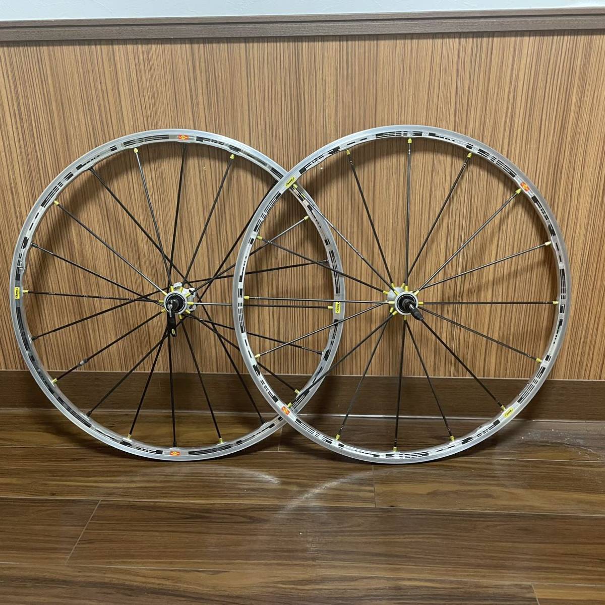 送料無料】MAVIC R-SYS 軽量アルミホイール フリー11s化済